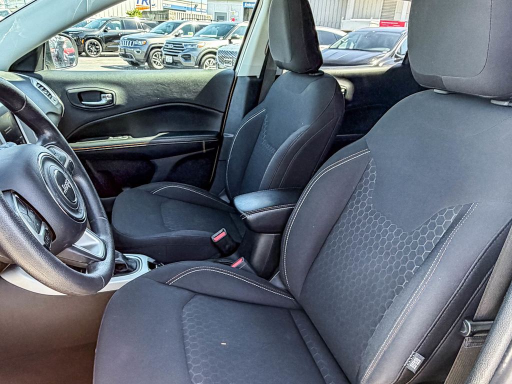 Thumbnail: 2019 Jeep Compass - 10