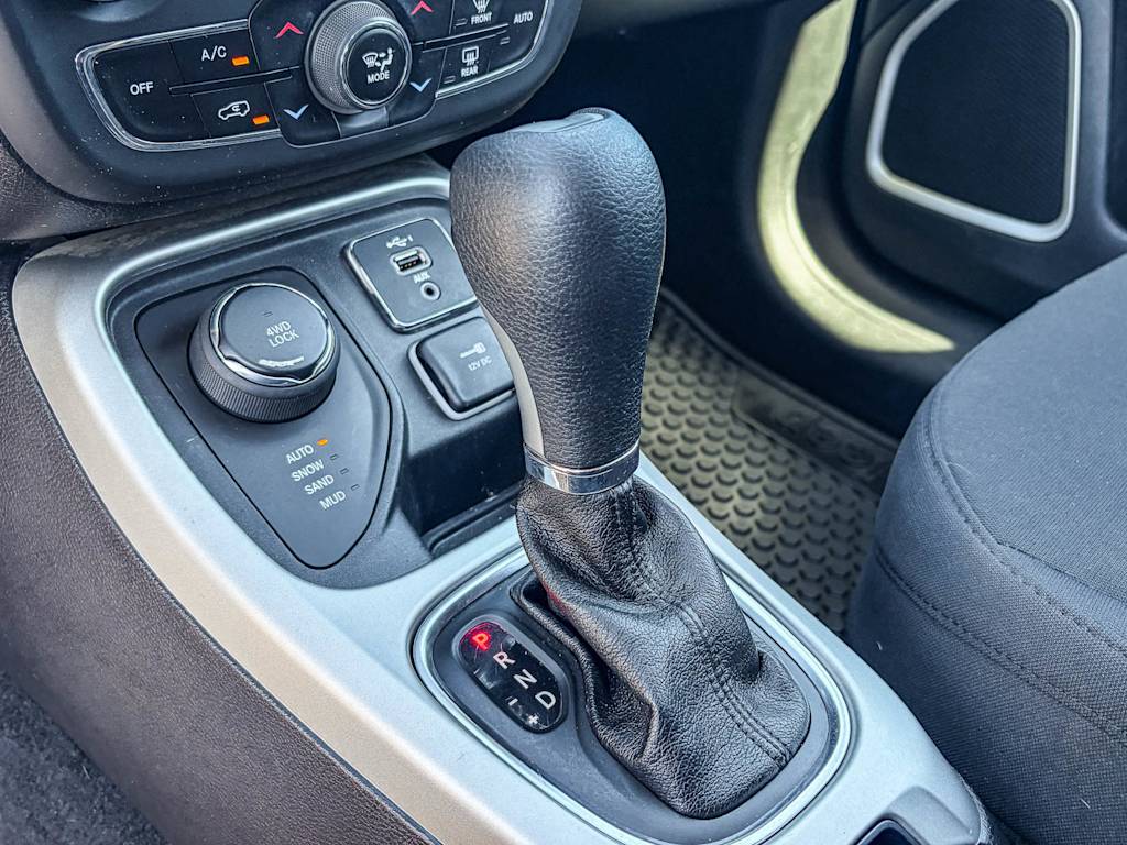 Thumbnail: 2019 Jeep Compass - 13