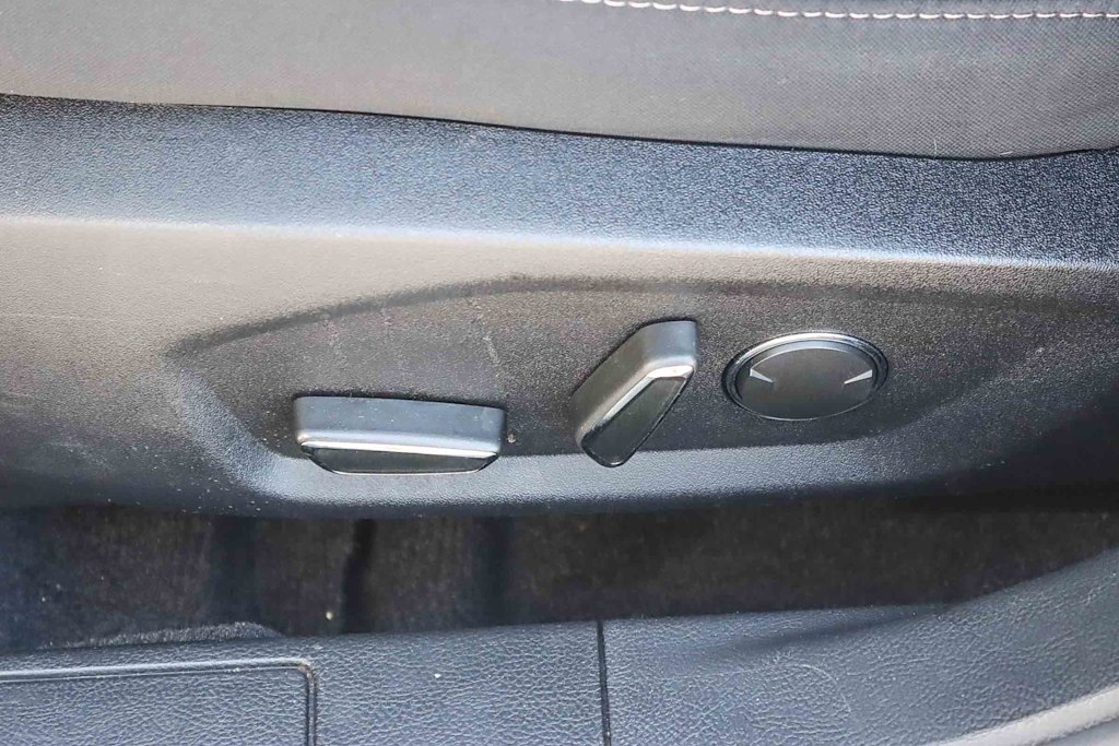 Thumbnail: 2020 Ford Fusion - 25
