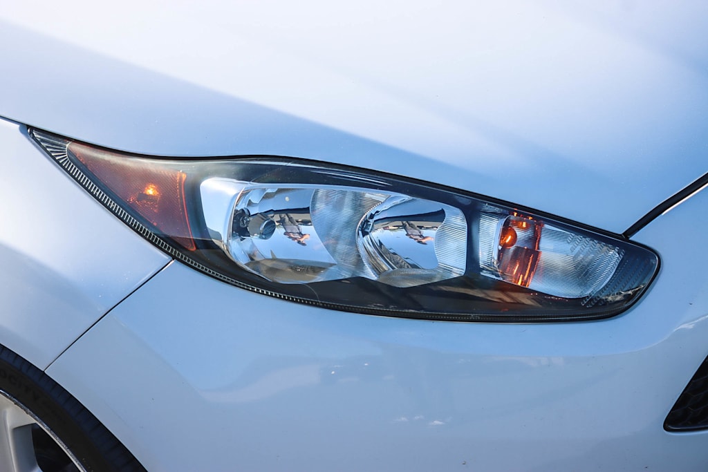 Thumbnail: 2015 Ford Fiesta - 18