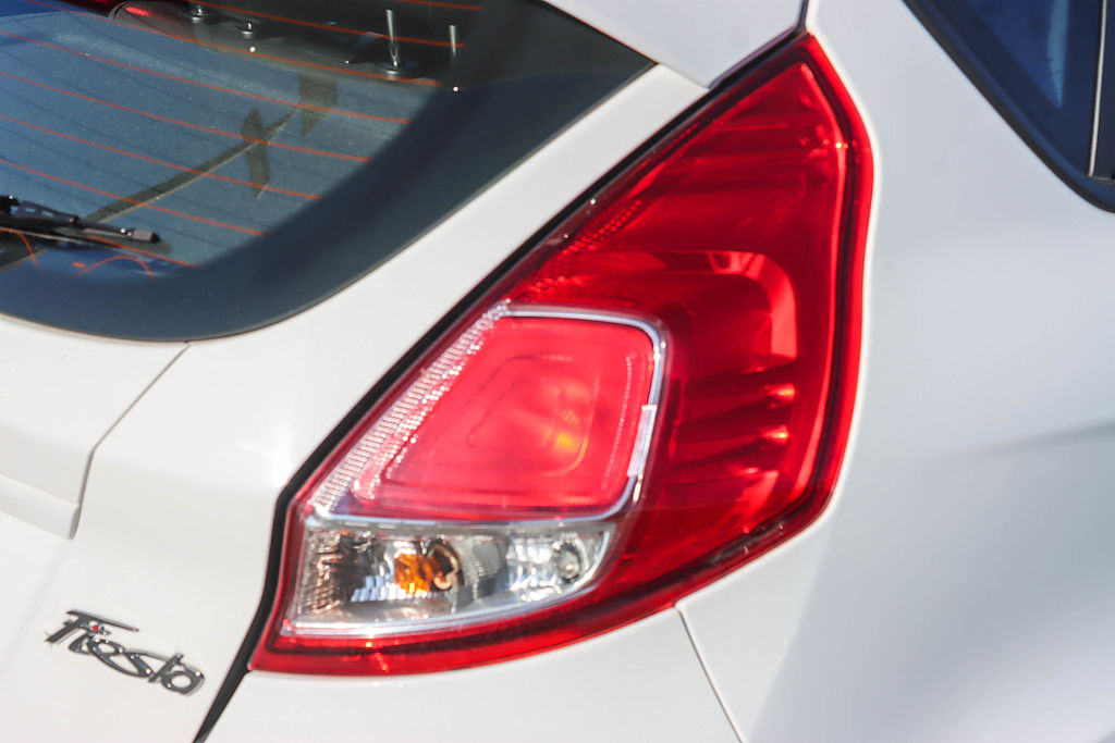 Thumbnail: 2015 Ford Fiesta - 19