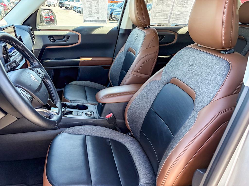 Thumbnail: 2022 Ford Bronco Sport - 10