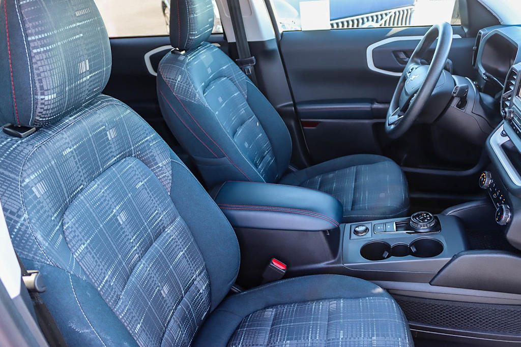 Thumbnail: 2023 Ford Bronco Sport - 9