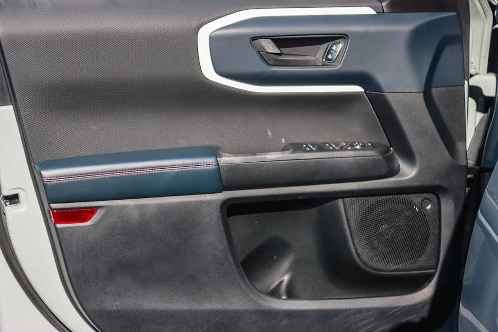 Thumbnail: 2023 Ford Bronco Sport - 23