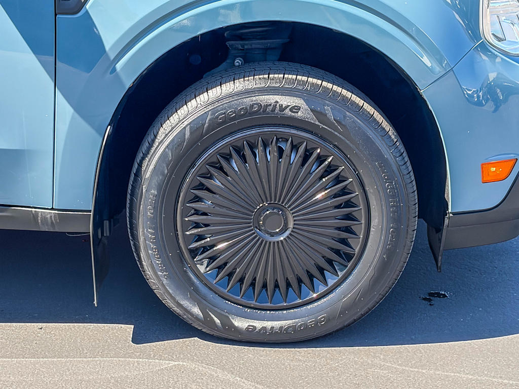 Thumbnail: 2022 Ford Maverick - 6