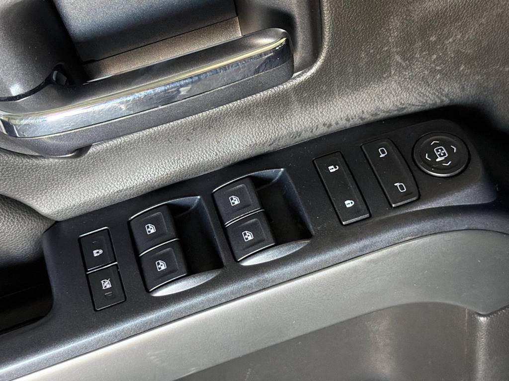 Thumbnail: 2018 Chevrolet Silverado 1500 - 20