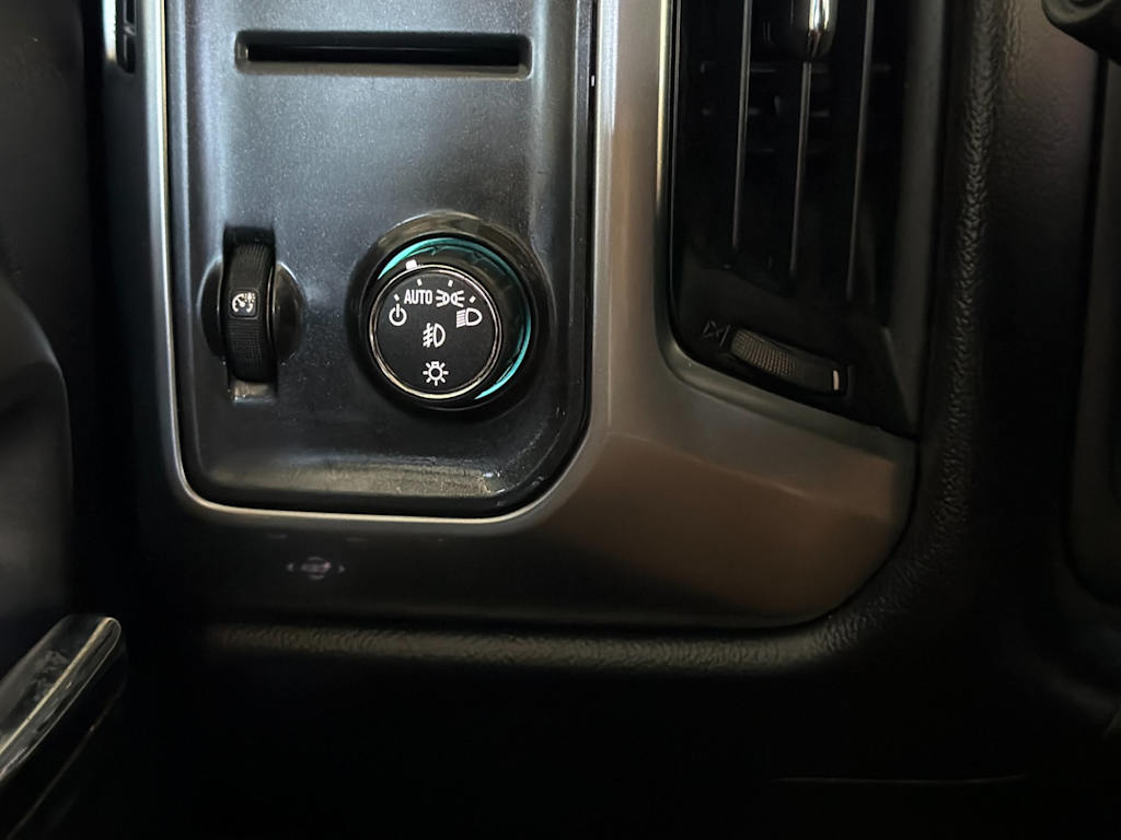 Thumbnail: 2017 Chevrolet Silverado 1500 - 29