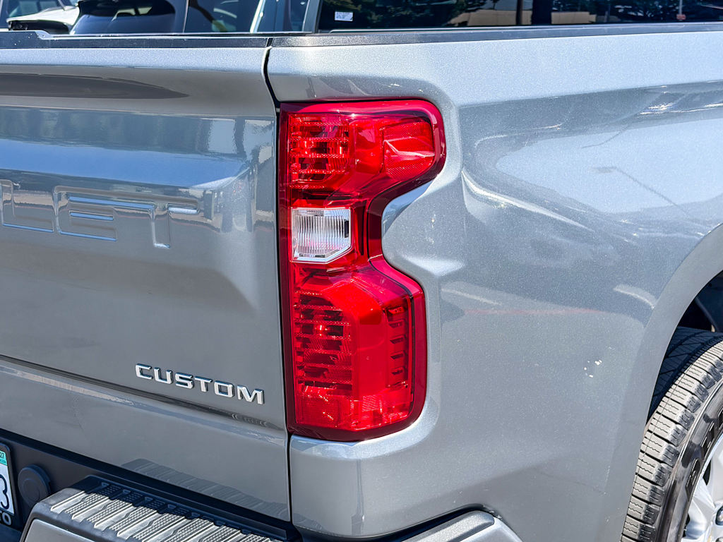 Thumbnail: 2023 Chevrolet Silverado 1500 - 19