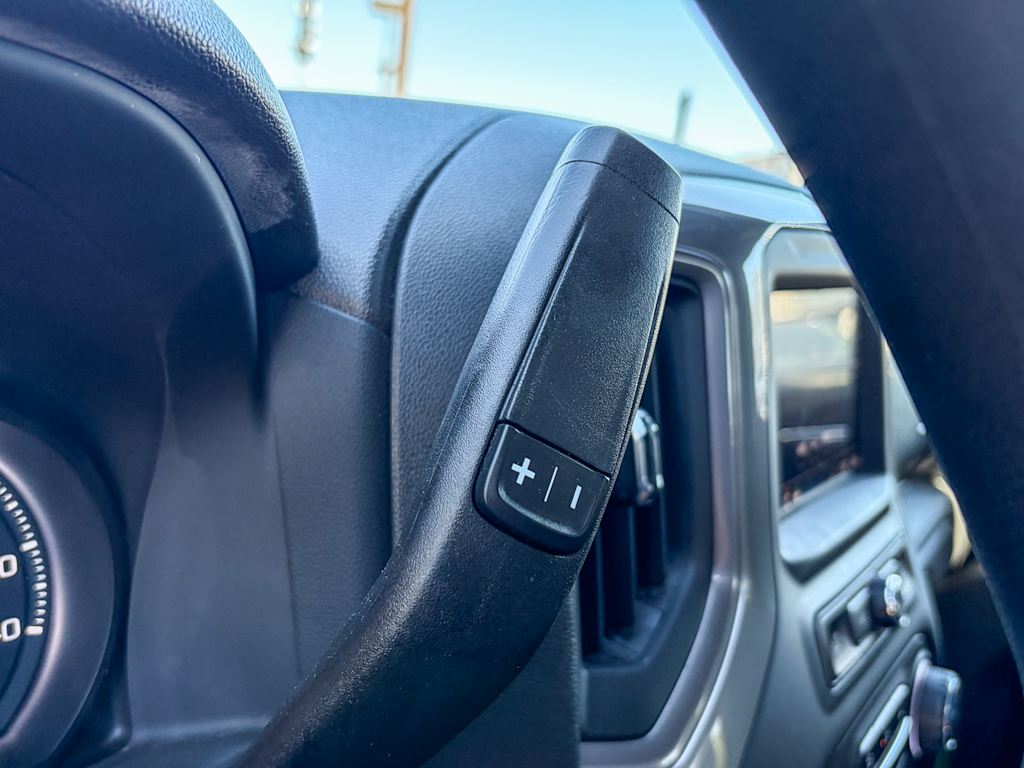 Thumbnail: 2023 Chevrolet Silverado 1500 - 21