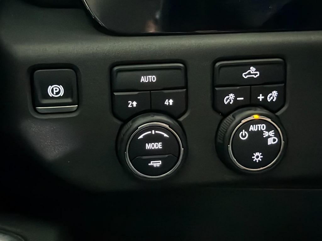 Thumbnail: 2025 Chevrolet Silverado 1500 - 32