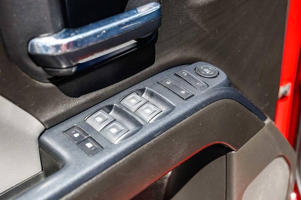 Thumbnail: 2018 Chevrolet Silverado 1500 - 5