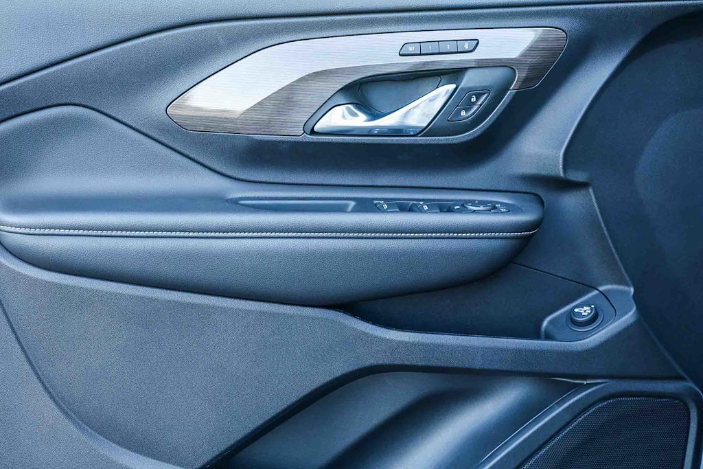 Thumbnail: 2024 GMC Terrain - 35