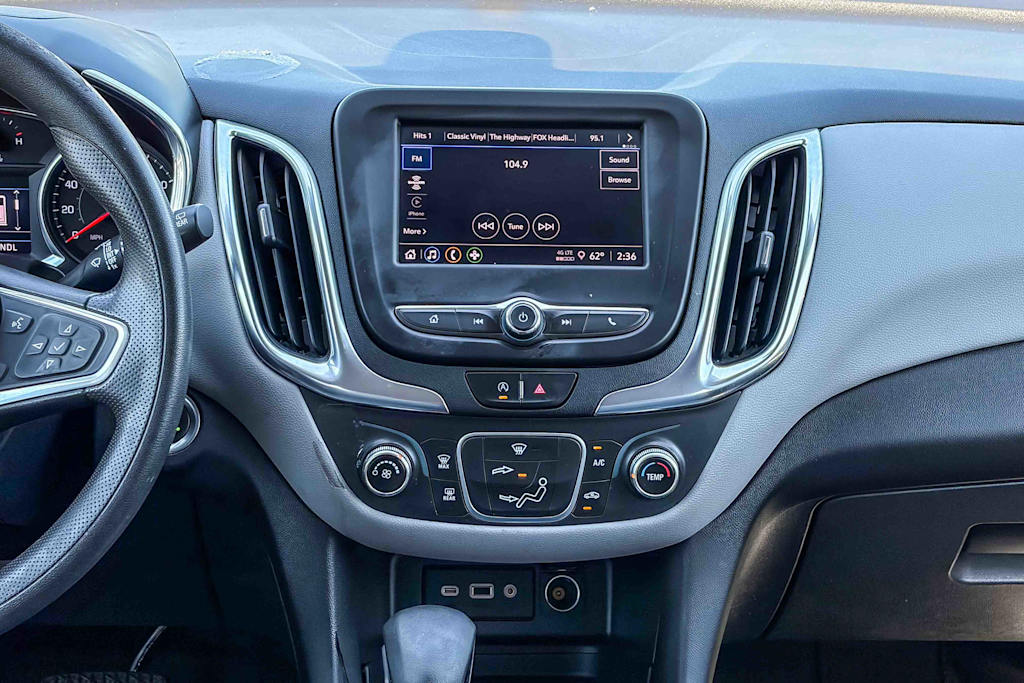 Thumbnail: 2022 Chevrolet Equinox - 12