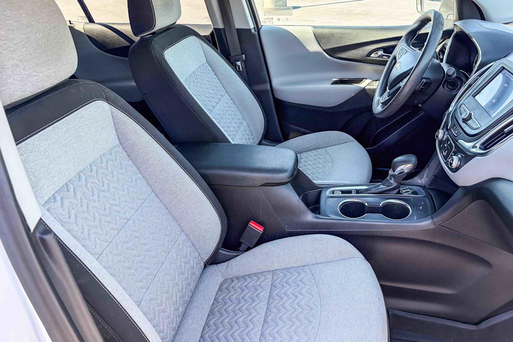 Thumbnail: 2022 Chevrolet Equinox - 9