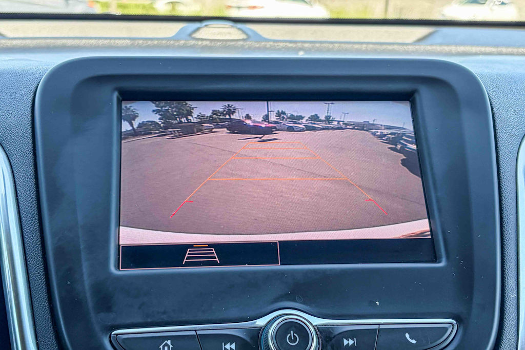 Thumbnail: 2022 Chevrolet Equinox - 25