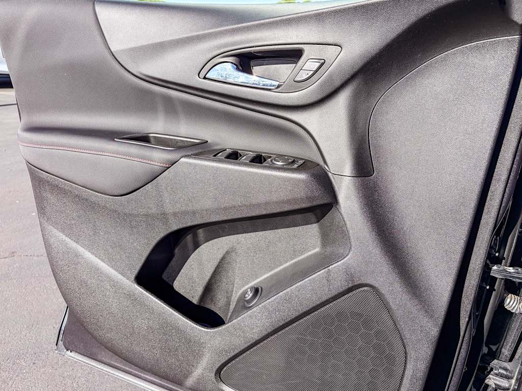 Thumbnail: 2022 Chevrolet Equinox - 22