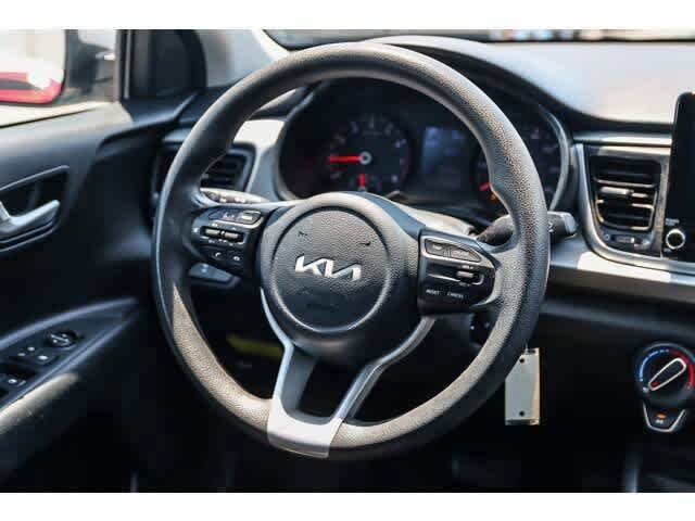 Thumbnail: 2022 Kia Rio - 8