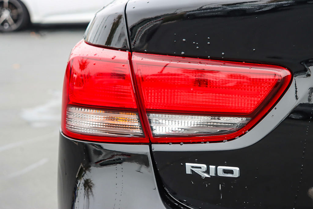 2022 Kia Rio S 20