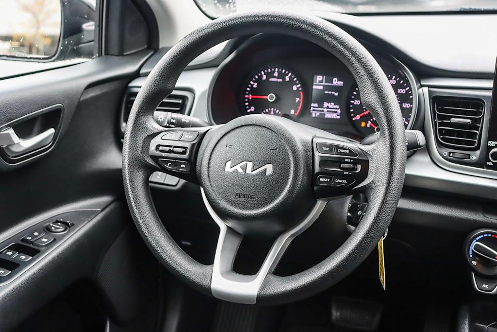 2022 Kia Rio S 8