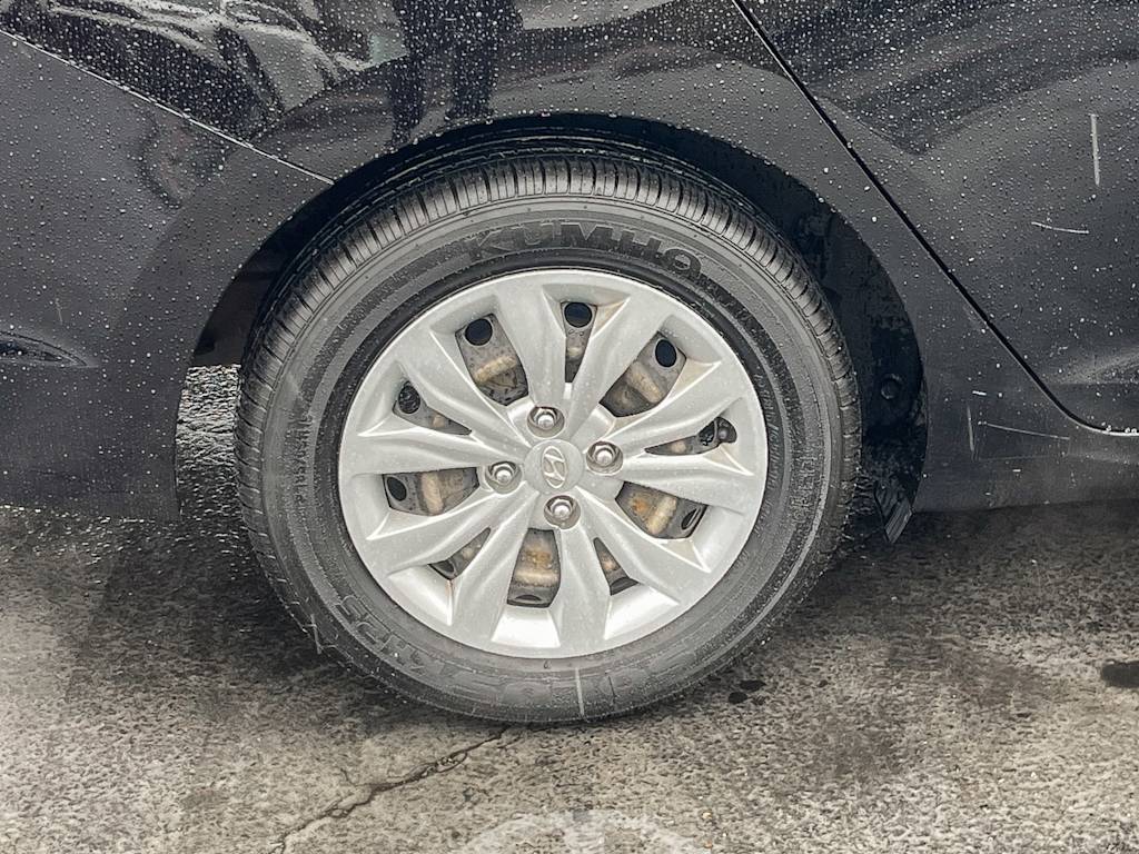 Thumbnail: 2021 Hyundai Accent - 21