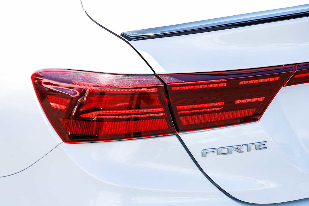 Thumbnail: 2023 Kia Forte - 25