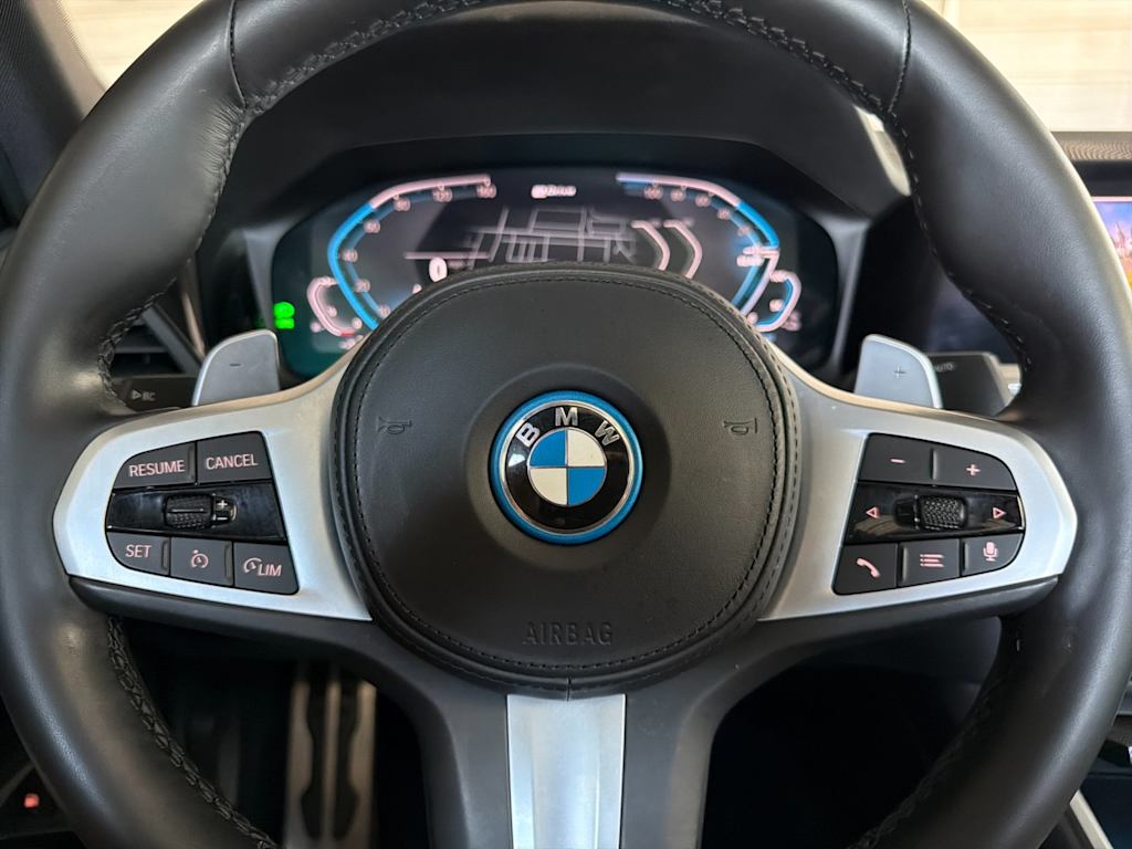 Thumbnail: 2022 BMW 3 Series - 28