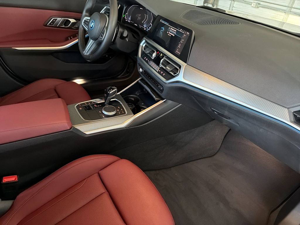 Thumbnail: 2022 BMW 3 Series - 12