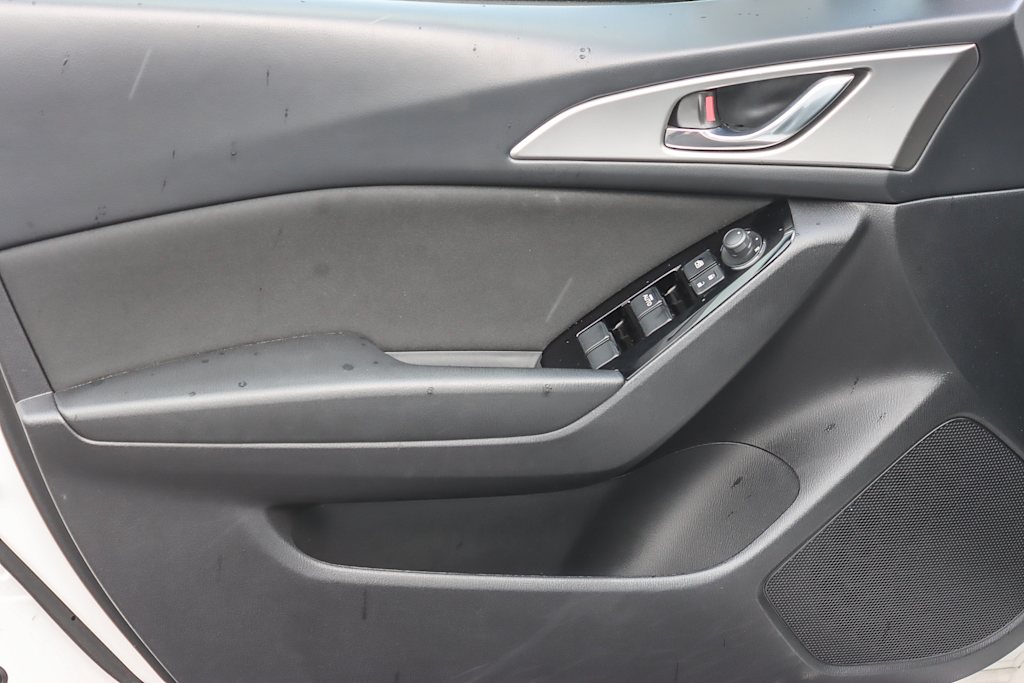 Thumbnail: 2018 Mazda Mazda3 - 23