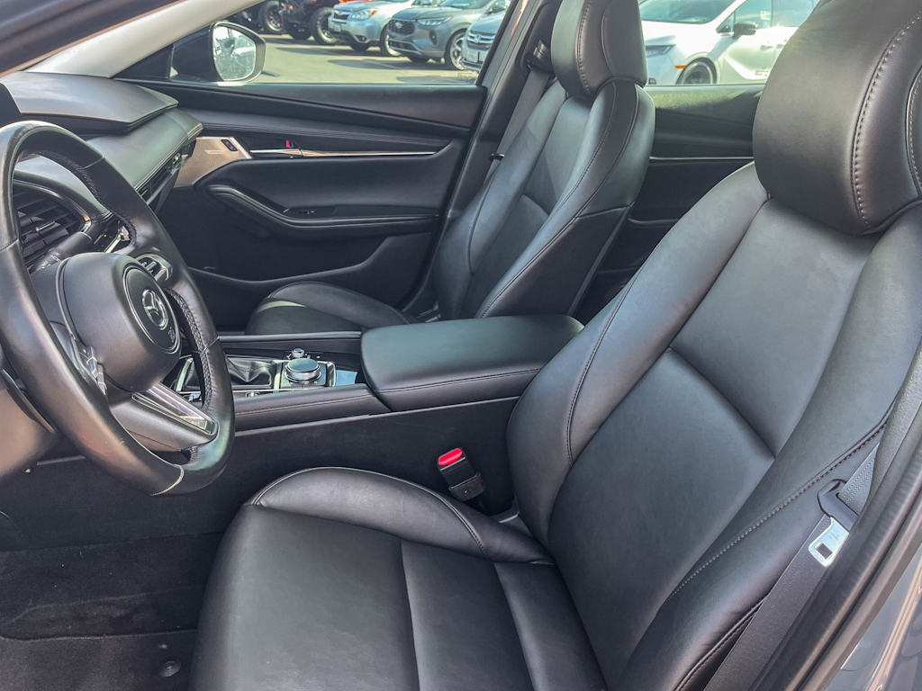 Thumbnail: 2022 Mazda Mazda3 - 11