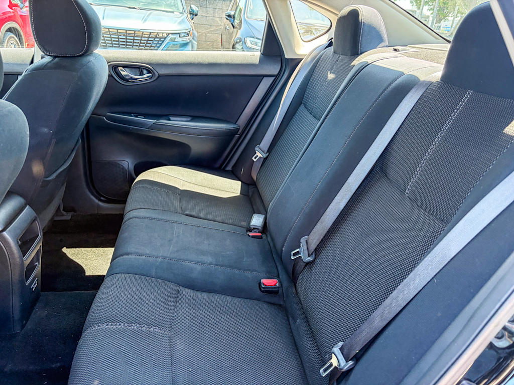 Thumbnail: 2017 Nissan Sentra - 11