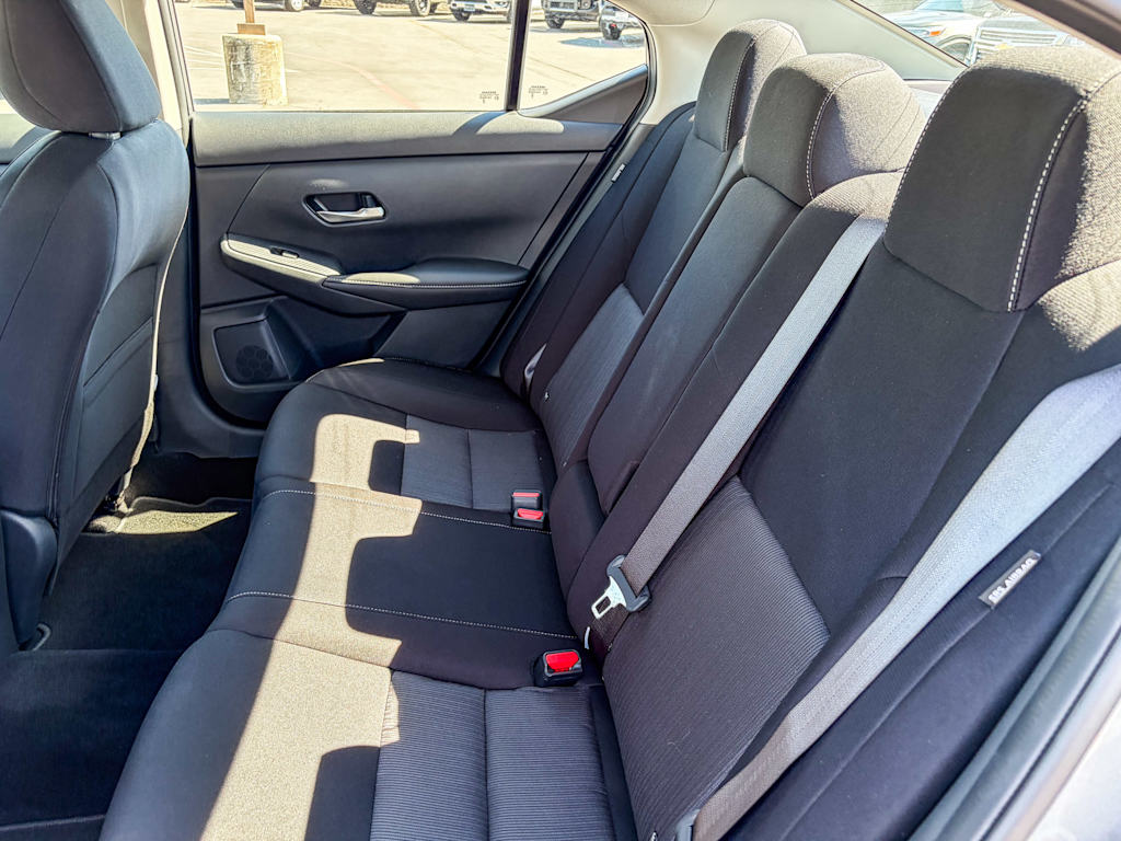 Thumbnail: 2022 Nissan Sentra - 12