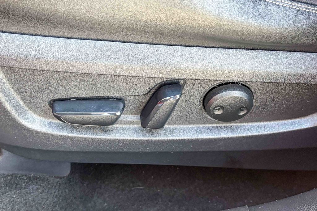 Thumbnail: 2022 INFINITI QX55 - 24