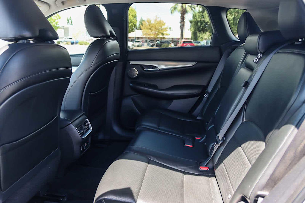 Thumbnail: 2019 INFINITI QX50 - 11