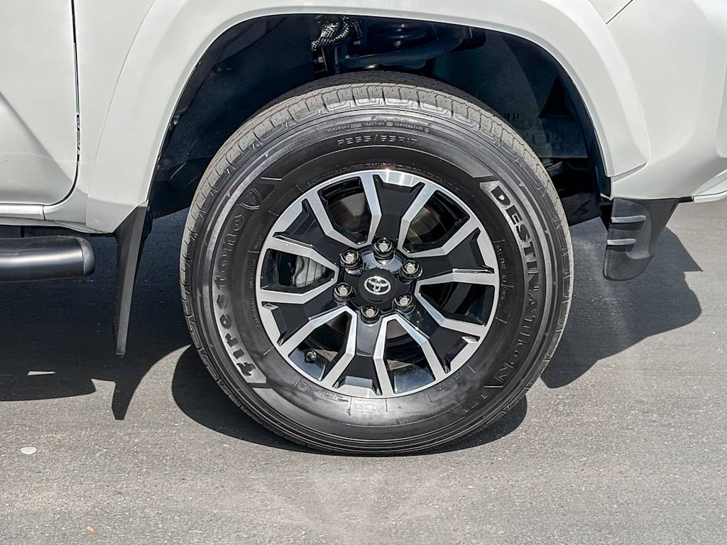 Thumbnail: 2021 Toyota Tacoma - 6