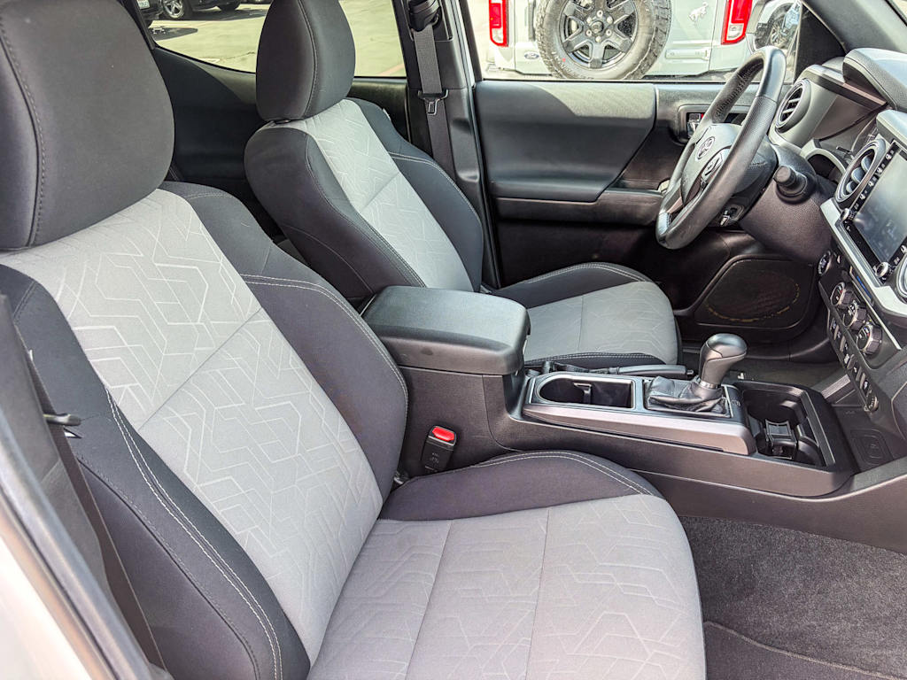 Thumbnail: 2021 Toyota Tacoma - 9