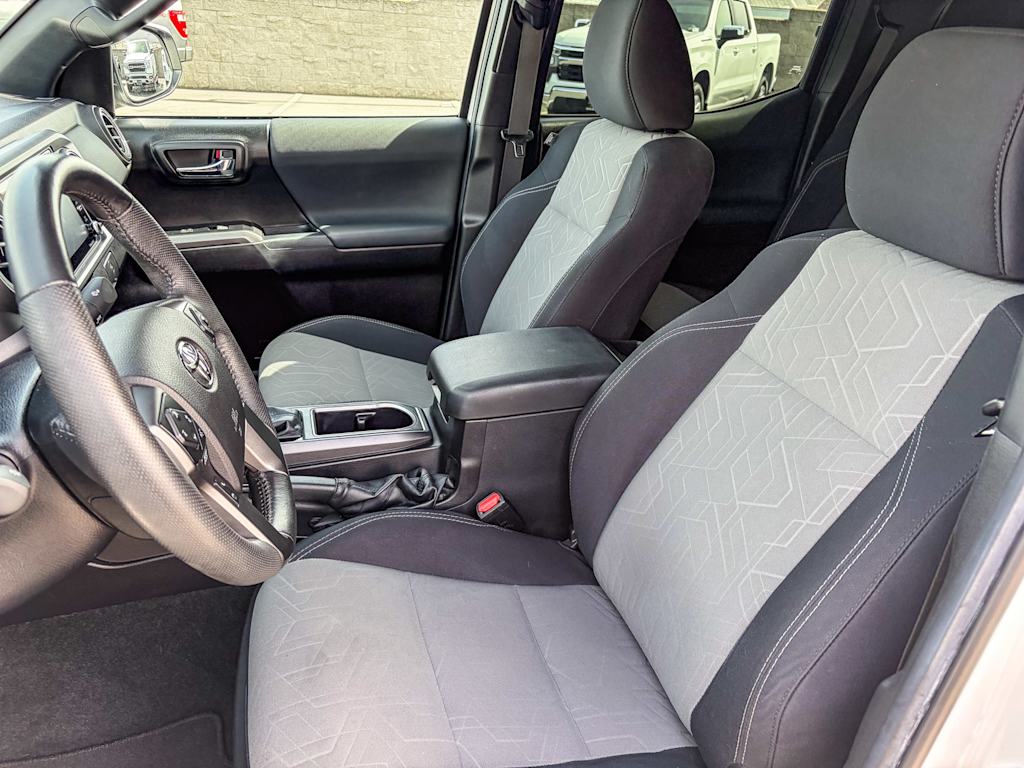 Thumbnail: 2021 Toyota Tacoma - 10