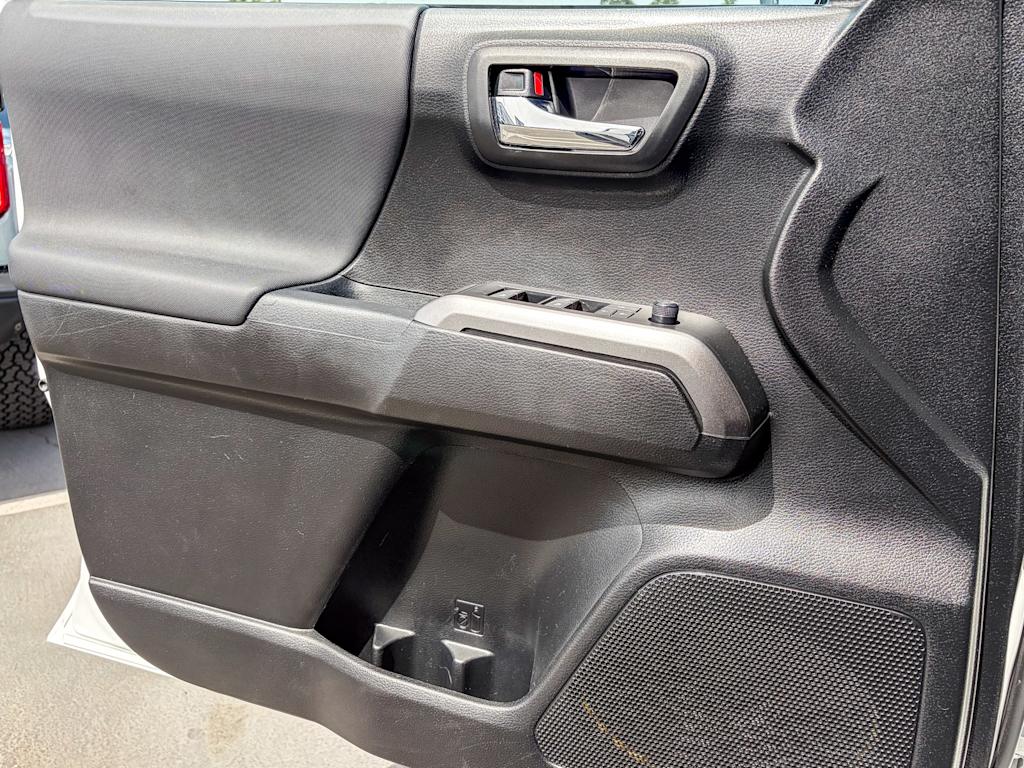 Thumbnail: 2021 Toyota Tacoma - 22