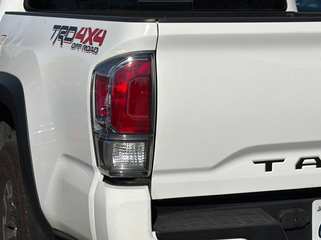 Thumbnail: 2023 Toyota Tacoma - 17