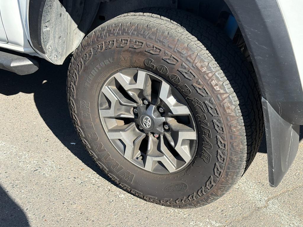 Thumbnail: 2023 Toyota Tacoma - 19