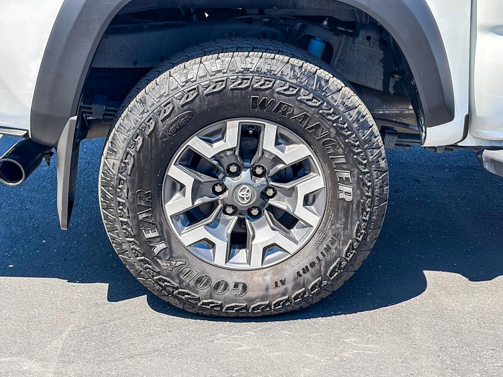 Thumbnail: 2023 Toyota Tacoma - 20
