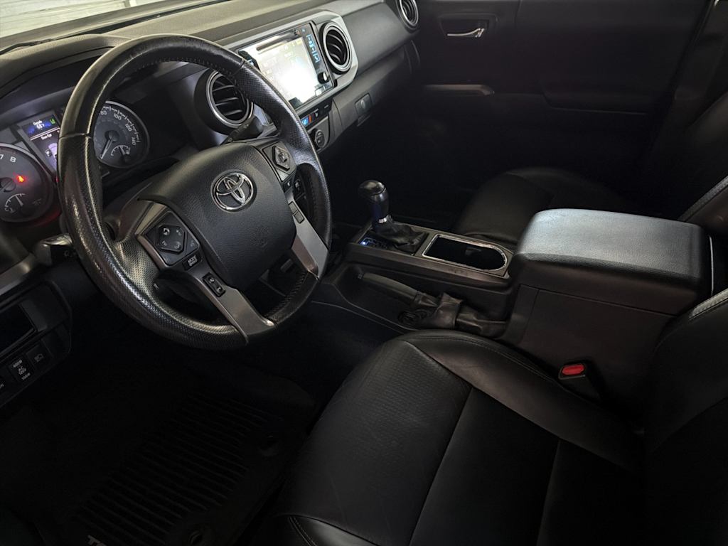 Thumbnail: 2019 Toyota Tacoma - 9