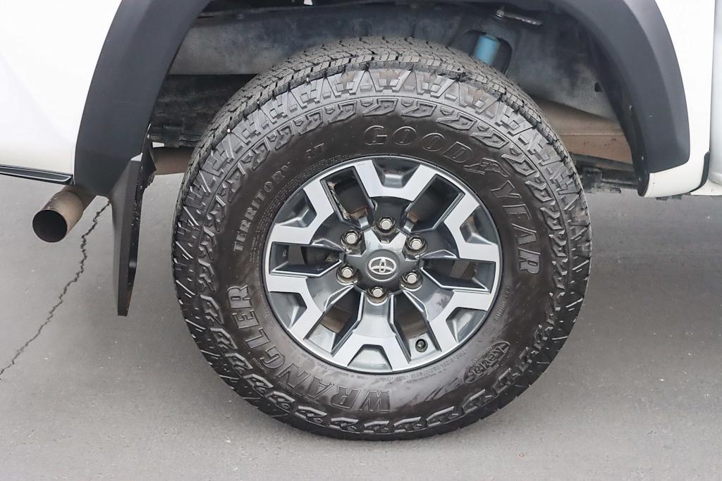 Thumbnail: 2023 Toyota Tacoma - 21