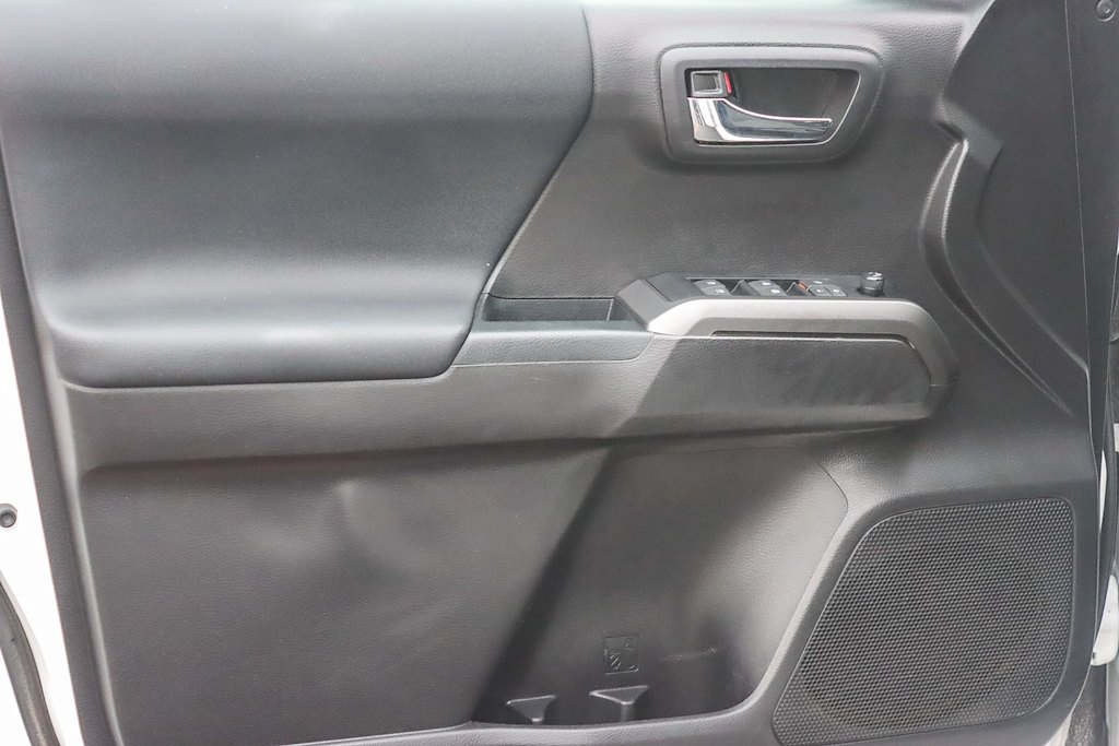 Thumbnail: 2023 Toyota Tacoma - 23