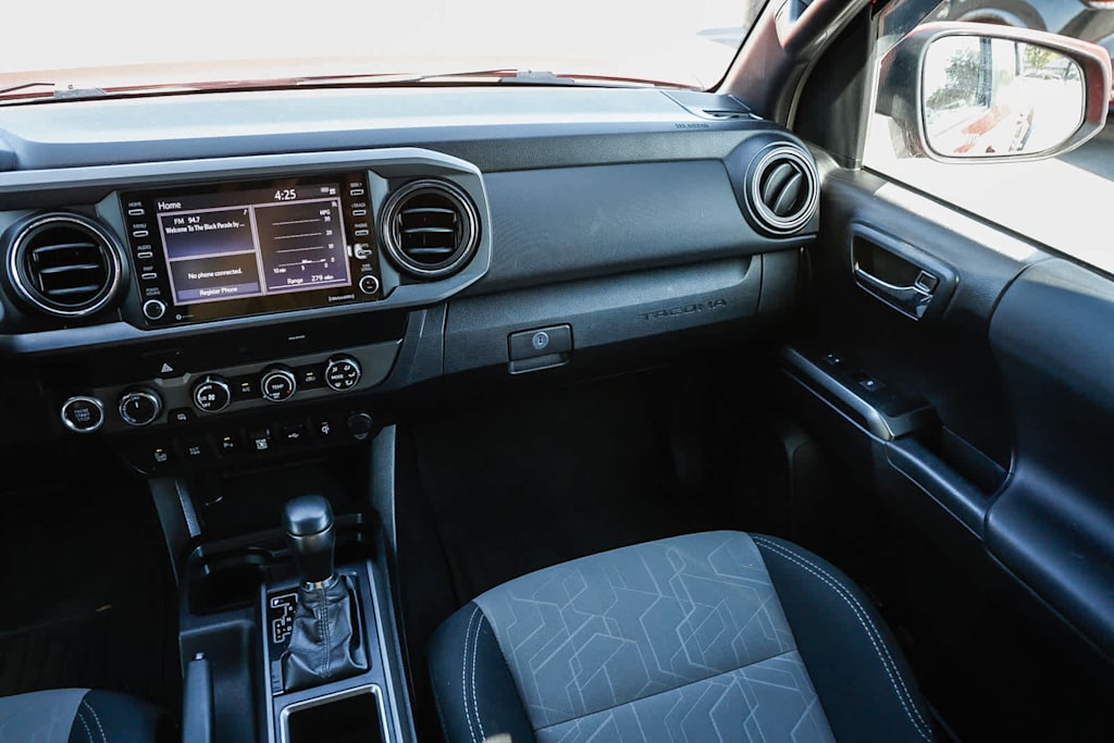 Thumbnail: 2020 Toyota Tacoma - 12