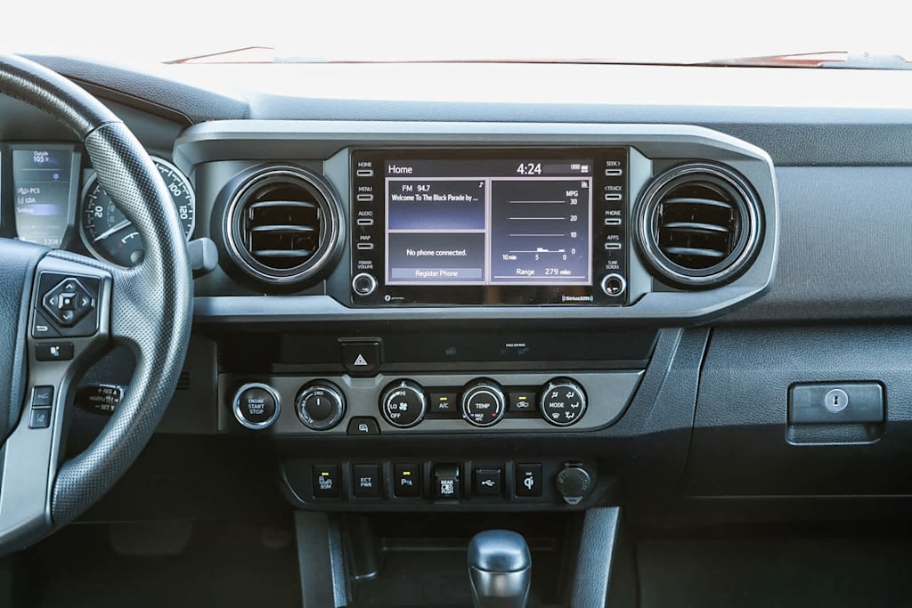 Thumbnail: 2020 Toyota Tacoma - 13