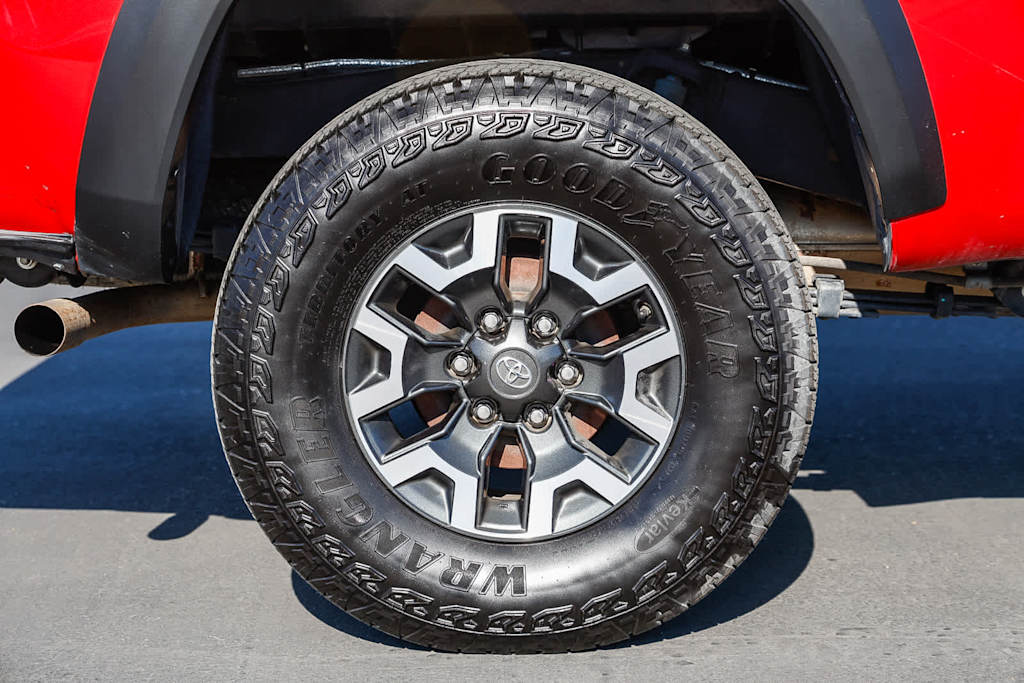 Thumbnail: 2020 Toyota Tacoma - 26