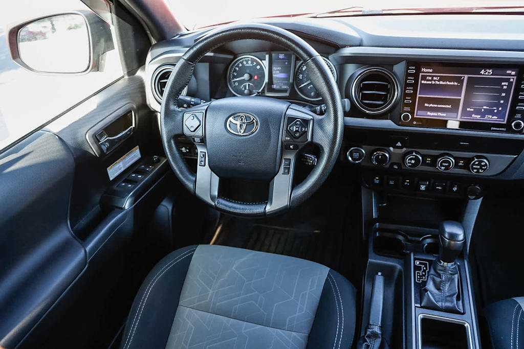 Thumbnail: 2020 Toyota Tacoma - 11