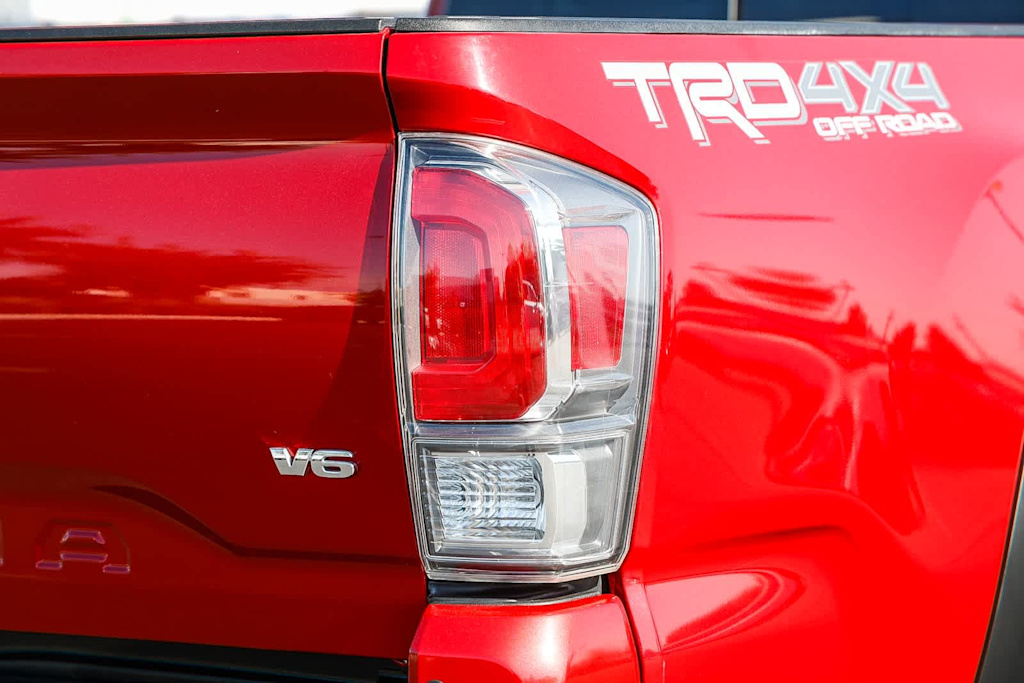 Thumbnail: 2020 Toyota Tacoma - 23