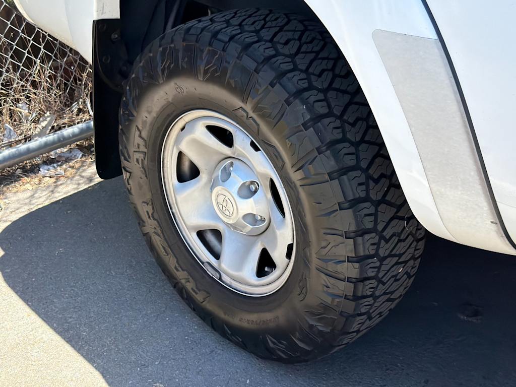 Thumbnail: 2015 Toyota Tacoma - 12