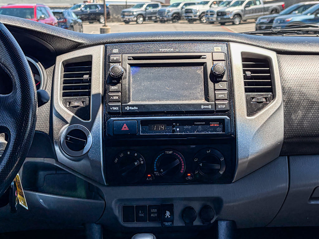 Thumbnail: 2012 Toyota Tacoma - 11
